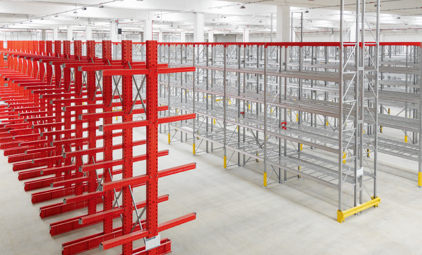 Scaffalatura multilivello portapallet realizzata da Scaffsystem per Bricocasa Deodato a Bari