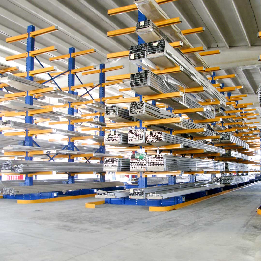 sicurezza-cantilever-1080x1080px-A Diagramma di portata di una mensola cantilever in funzione della distanza del baricentro dalla colonna