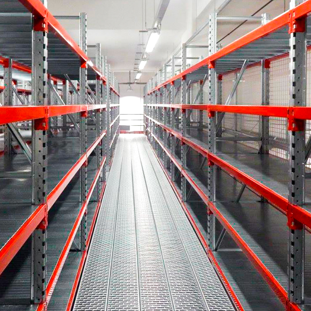 Micro-fulfillment B2C su soppalco Corsia di picking su soppalco per il micro-fulfillment B2C